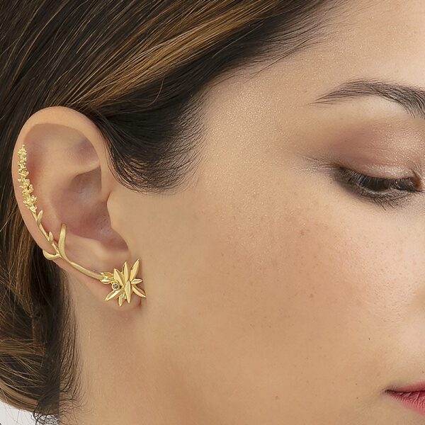 Brinco EarCuff Flores Lavanda, Verônica em Ouro Amarelo e Diamantes